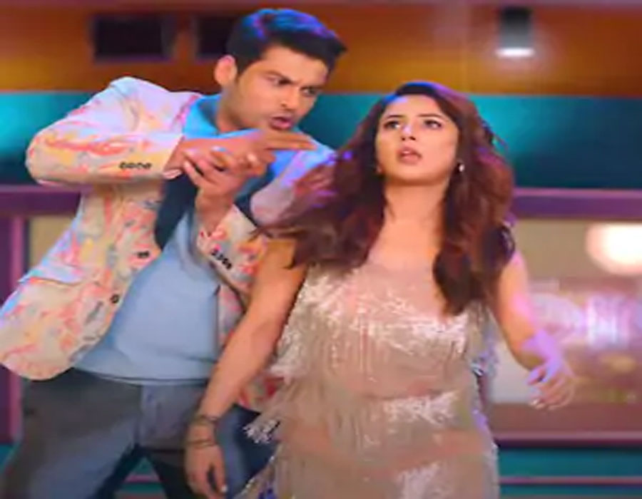 Shona Shona Review Song: Sidharth Shukla and Shehnaaz Gill's cute chemistry reminds us of a fairy tale