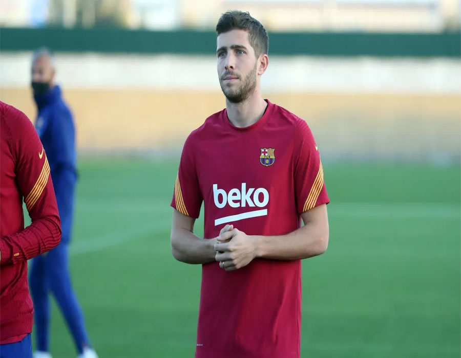 Barcelona defender Sergi Roberto tests positive for Covid-19