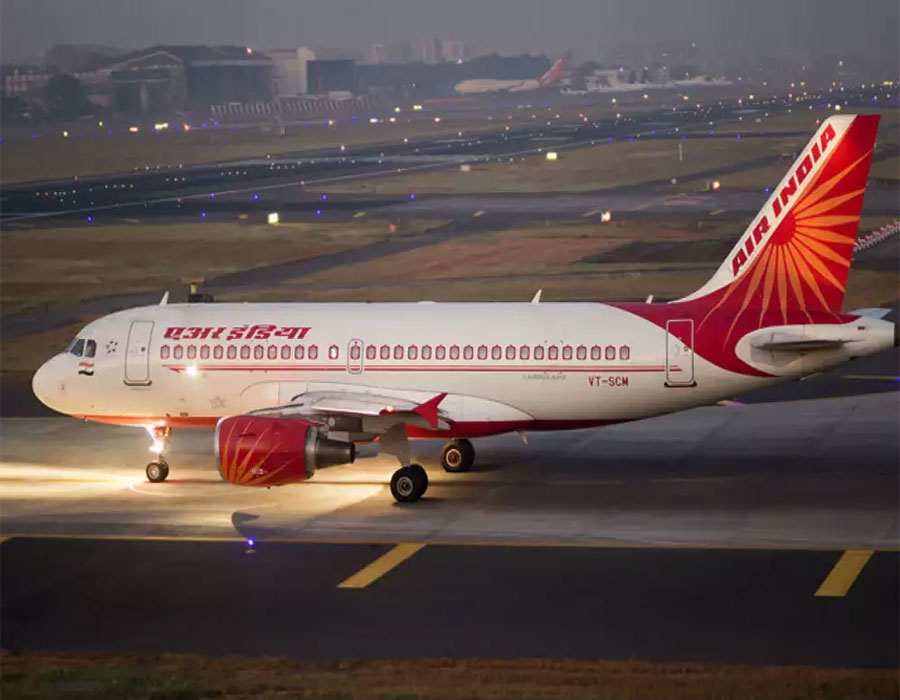 Cabin crew keeps out of employee bid for Air India