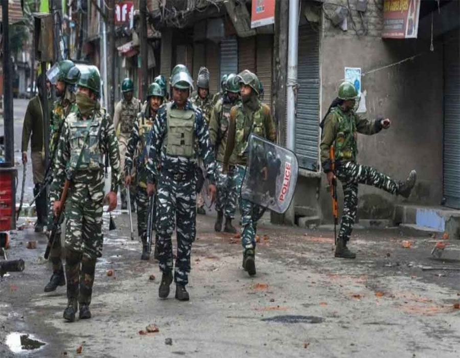 4 civilians injured in Kashmir grenade attack