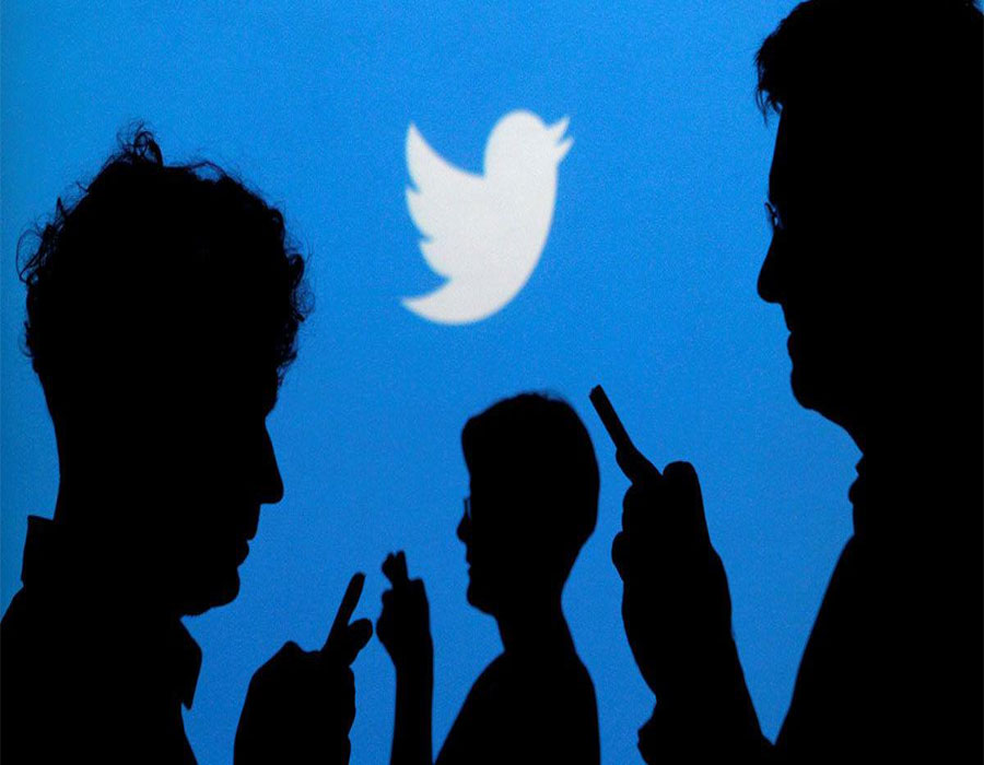 Twitter acts on 500 Indian accounts, backs free