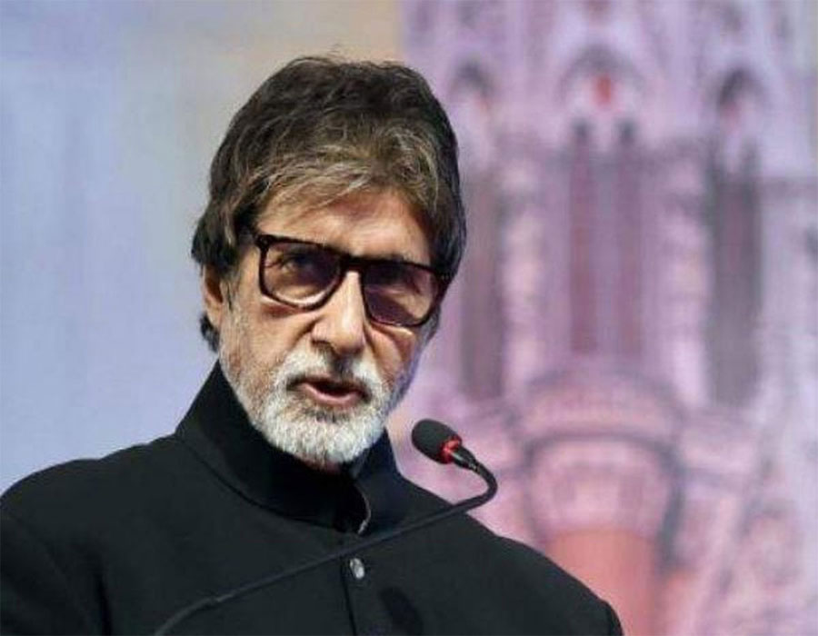 Amitabh Bachchan hints at new beginnings