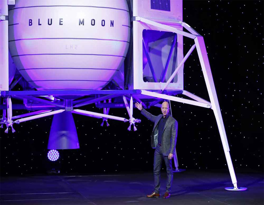 Jeff Bezos' Blue Origin postpones New Glenn debut to Q4 2022