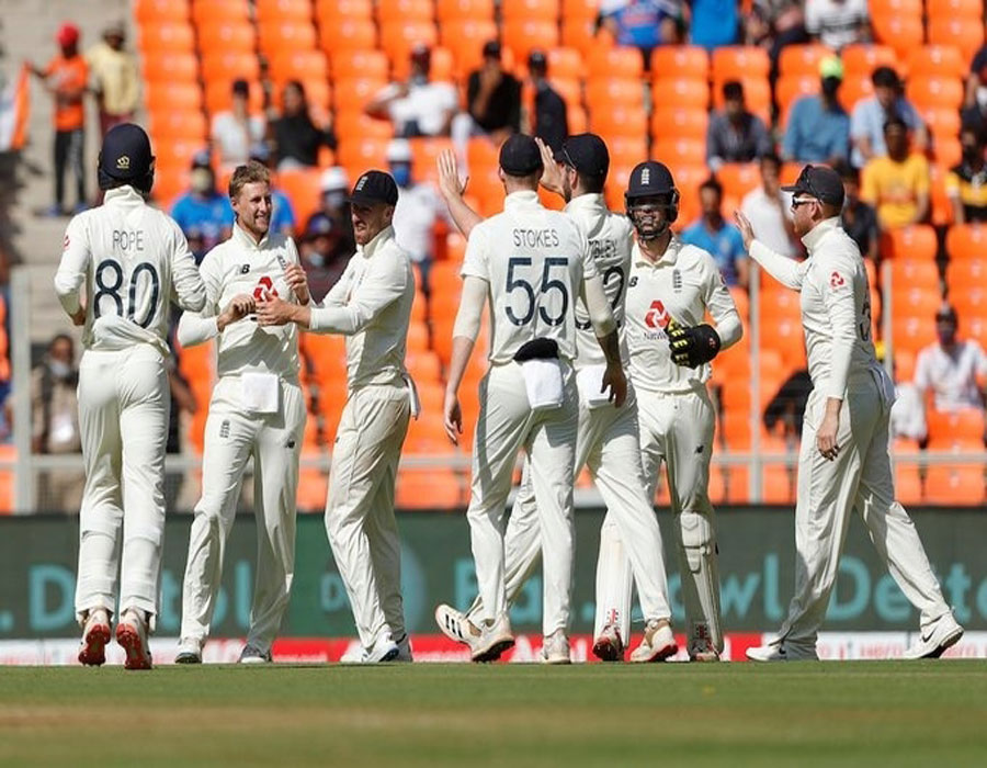 4th Test: England look to score before spin begins