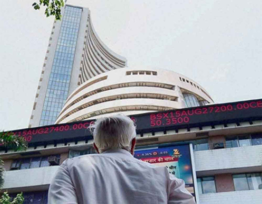 Sensex down 500 points amid global sell-off