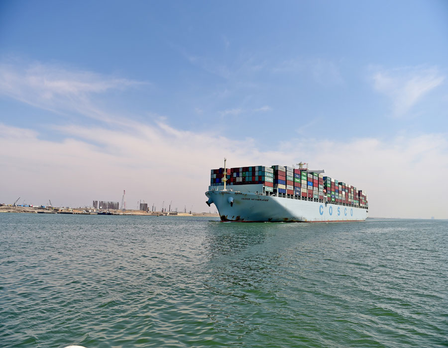 Suez Canal celebrates arrival of large dredger