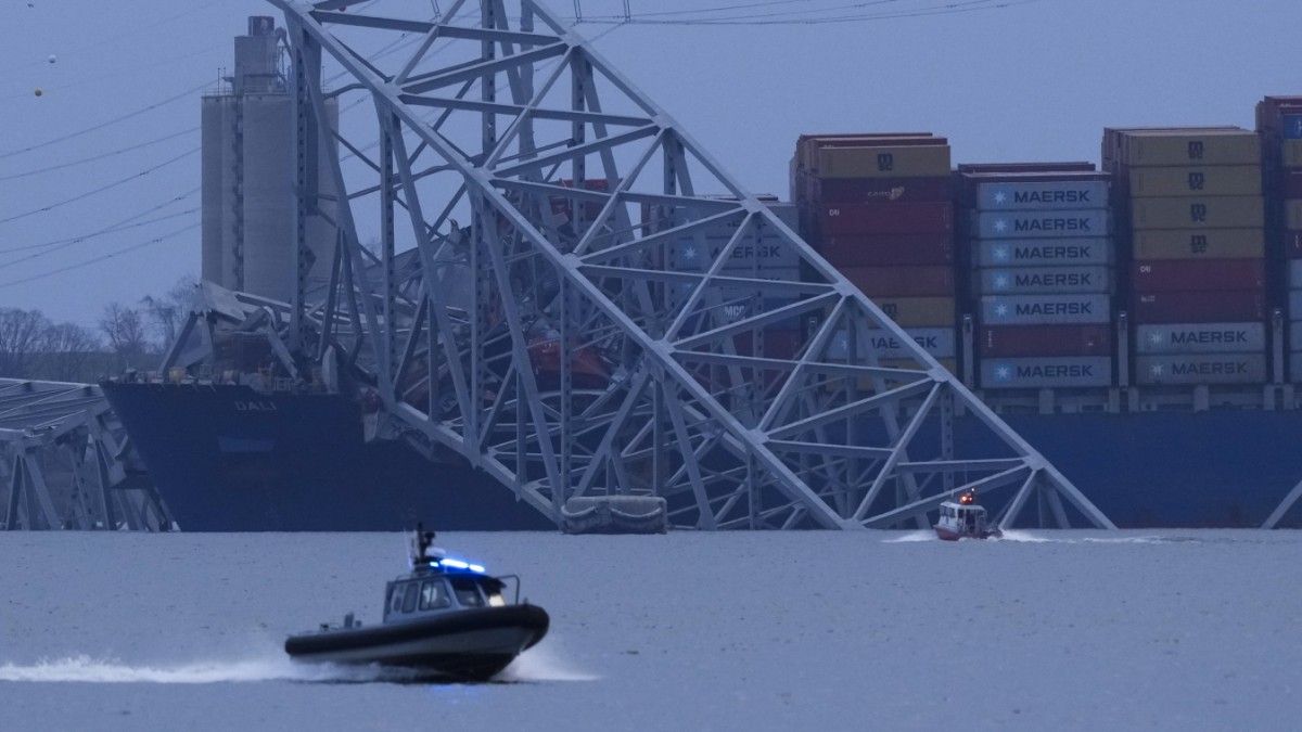 6 Feared Dead in the US Bridge Collapse