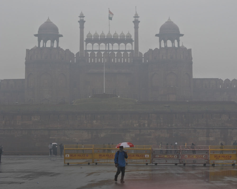 Delhi's AQI improves to 'moderate' after intermittent rain