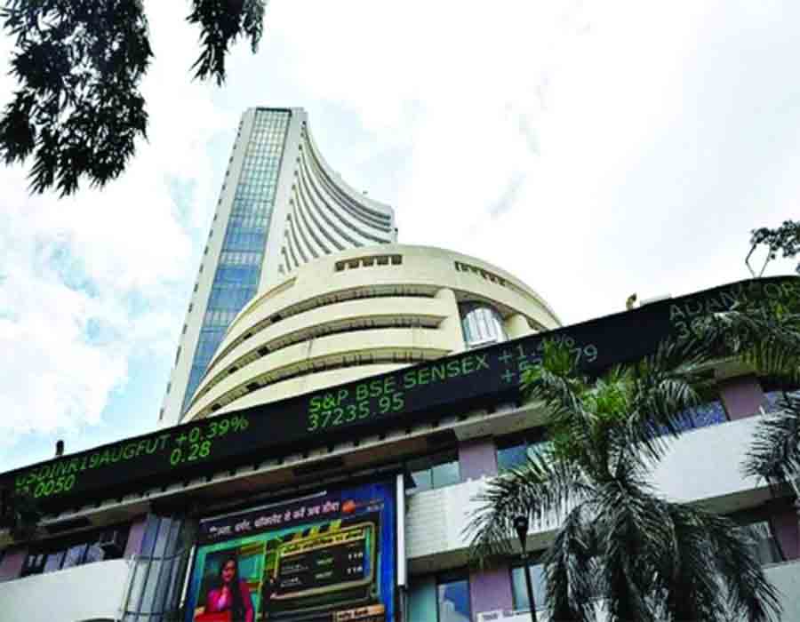 Equity indices trade lower; Sensex down by over 300 pts