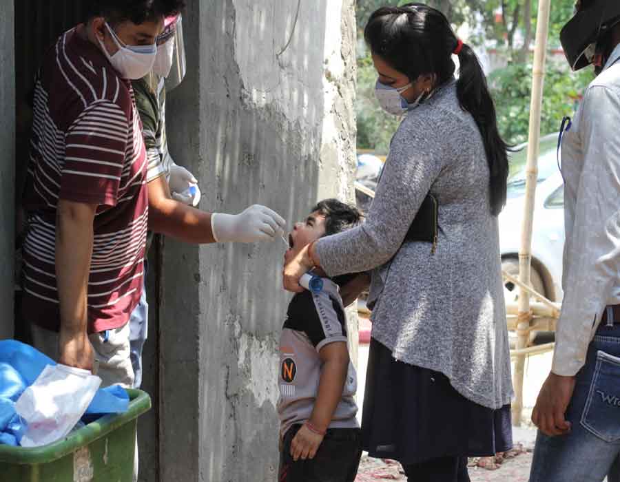 India sees dip in infections, records 3.66L cases & 3,754 deaths
