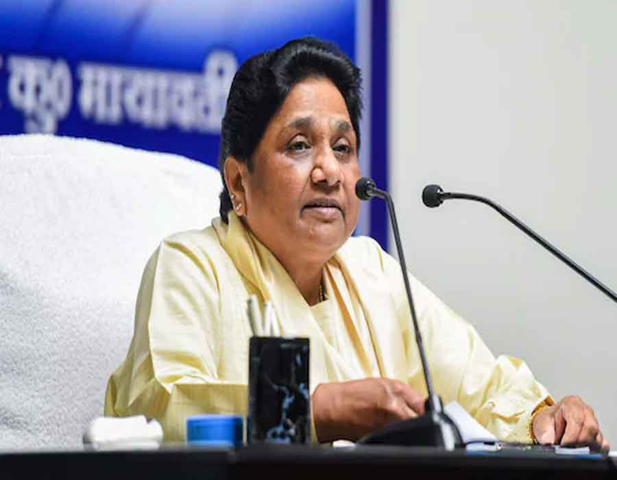 Mayawati attacks Kejriwal on migrants fleeing from Delhi