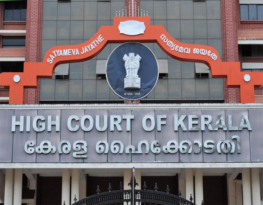 Omicron creates hurdle in lawyer couple's wedding, Kerala HC allows online marriage