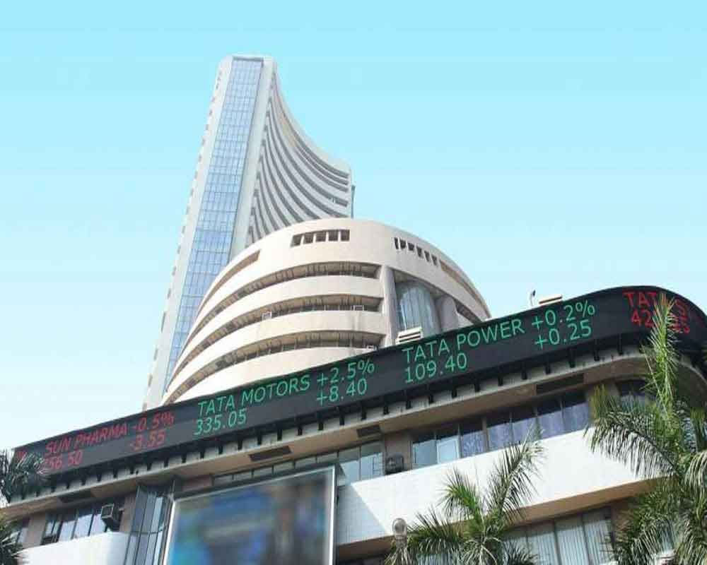 Sensex falls 225 pts in early trade; Nifty dips below 17,500