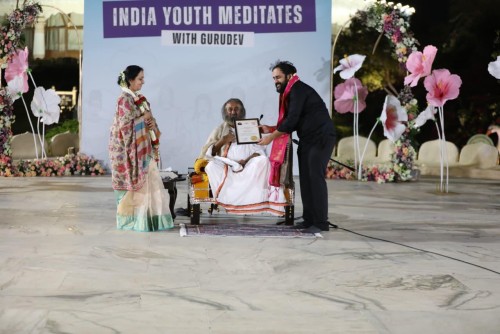 Young India Finds Calm with Gurudev Sri Sri Ravi Shankar
