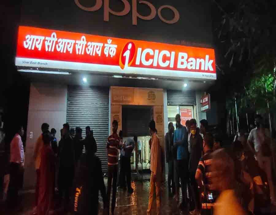 To clear debts, Axis Bank manager loots ICICI branch, kills officer